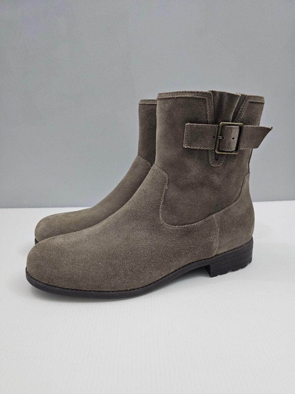 Vionic Jill Ankle Boot Womens 10 WIDE Stone Suede Zip Comfort Orthotic